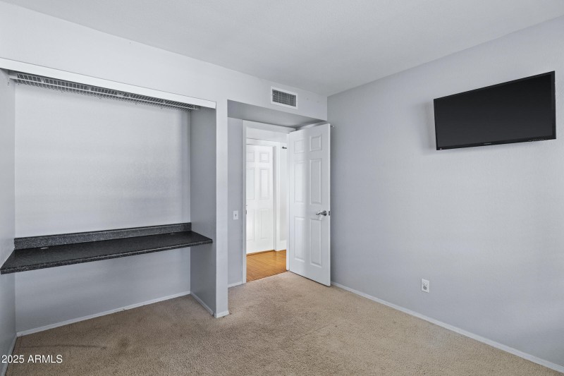 1645 N Saguaro St-21