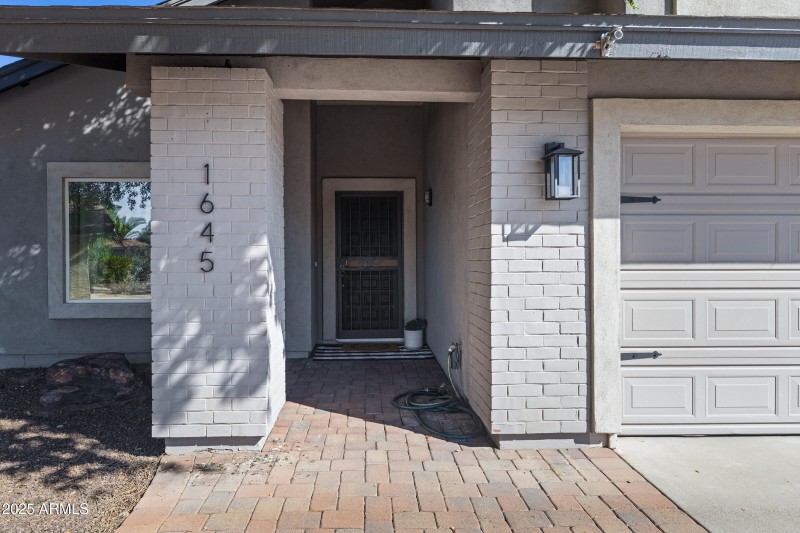 1645 N Saguaro St-4