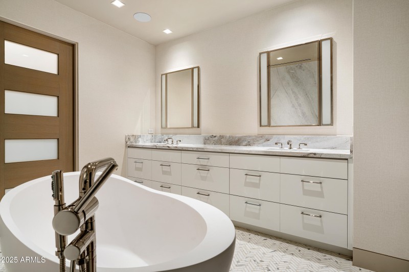 6587 N Palmeria Blvd #3010 (16 of 41)