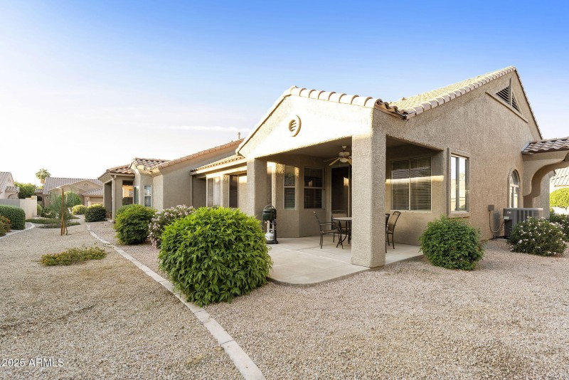 home backs to community common area