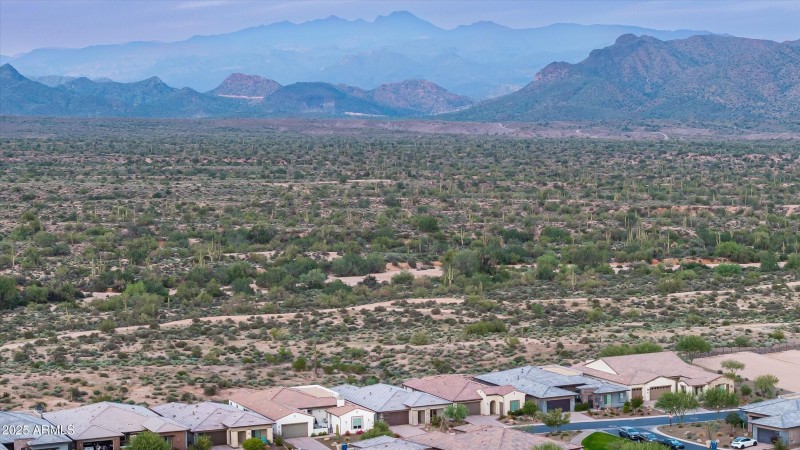 Lot Backs to National Forest