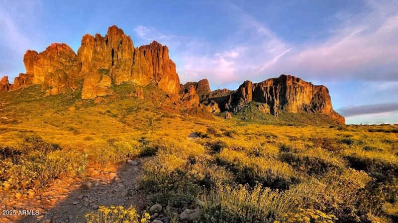 Beautiful Superstition Mountain