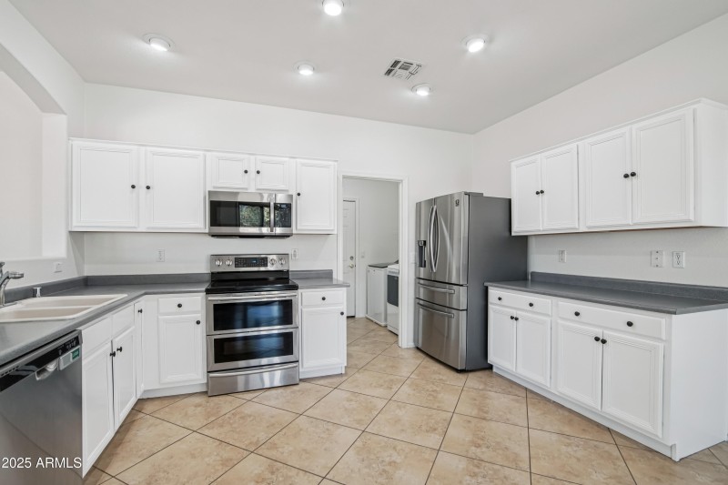 14-print-N Bobcat Way-S1311-014