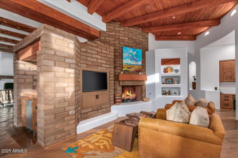 30-Family Room