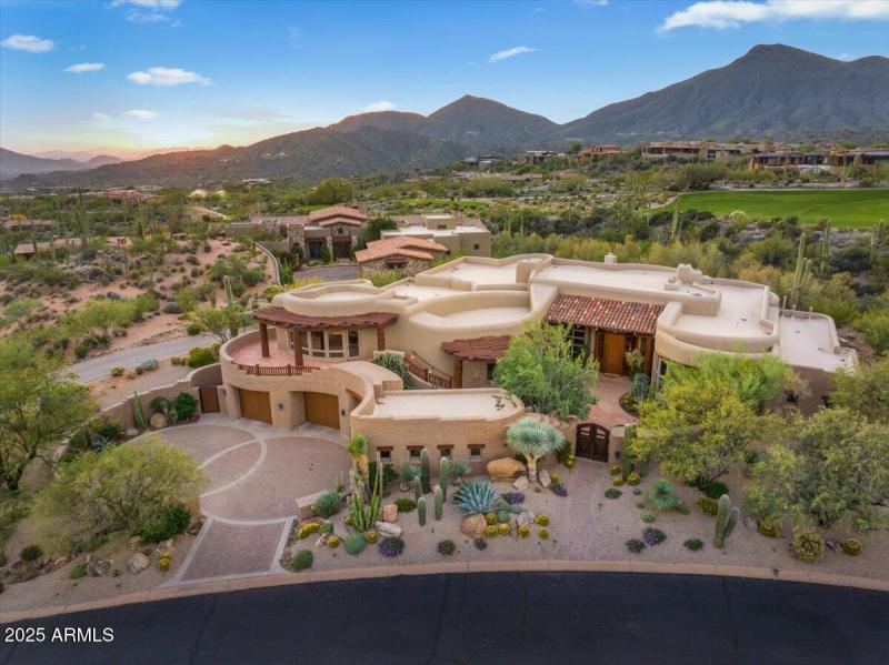 04-Front Of House ~ Mountain Views