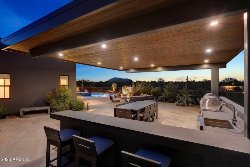 Outdoor Kitchen Views