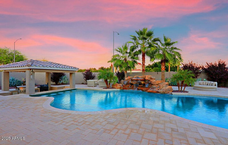 1A8900FA-6174-44EE-B16C-312CDD65D2D5