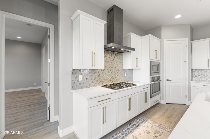 17-11086 W Hadley St