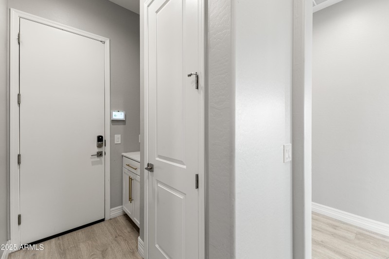 36-11086 W Hadley St