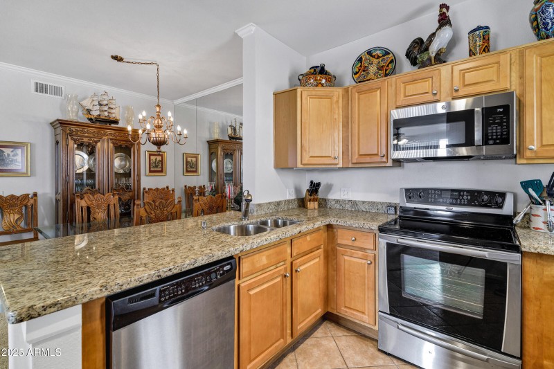 16013 S Desert Foothills Pkwy apt 2117-9