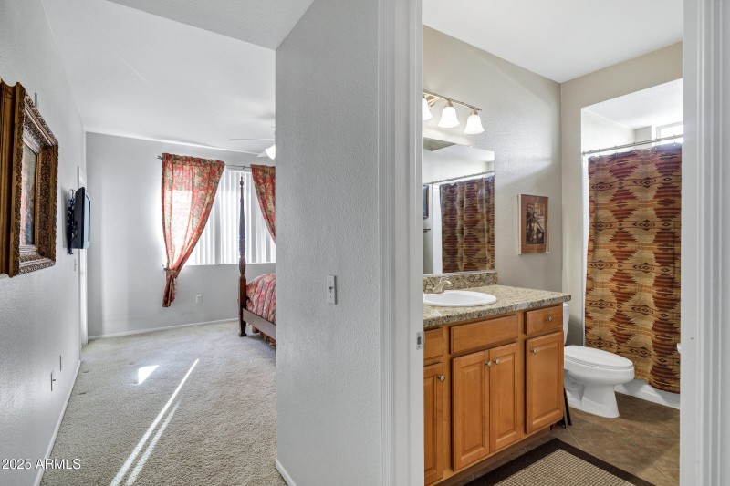 16013 S Desert Foothills Pkwy apt 2117-1