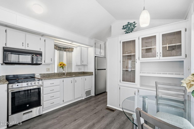 003__111 S Greenfield Rd unit 724