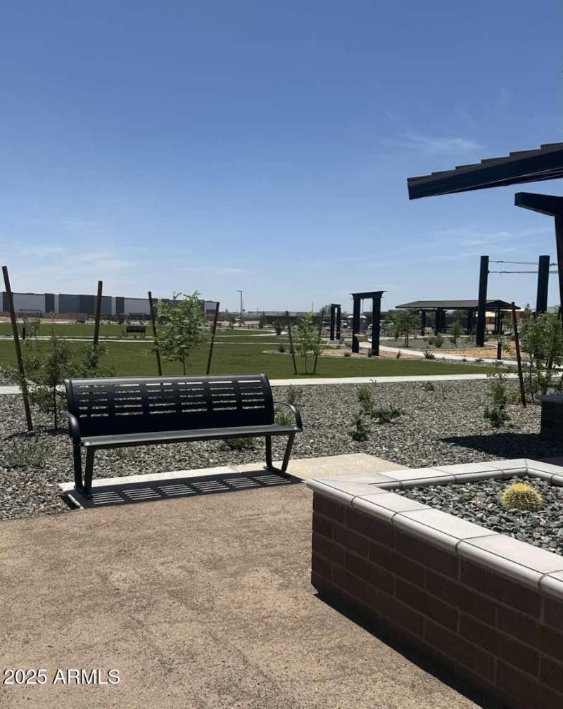 Stonebridge Manor Bench