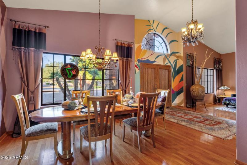 16-web-or-mls-1911-e-bruce-ave