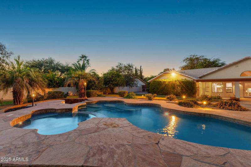 52-web-or-mls-1911-e-bruce-ave