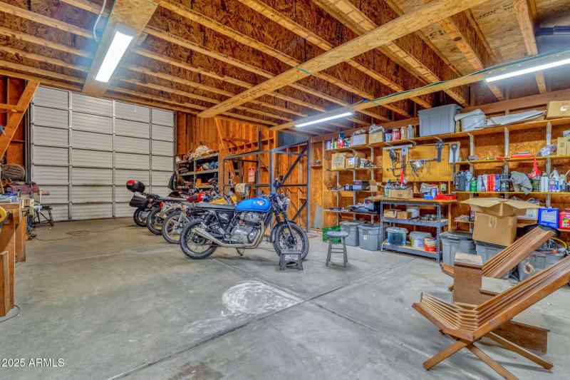 65-web-or-mls-1911-e-bruce-ave