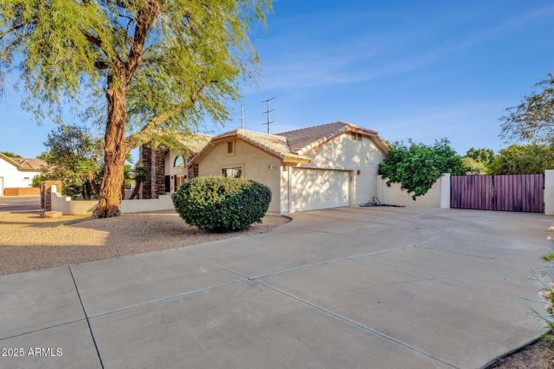 70-web-or-mls-1911-e-bruce-ave