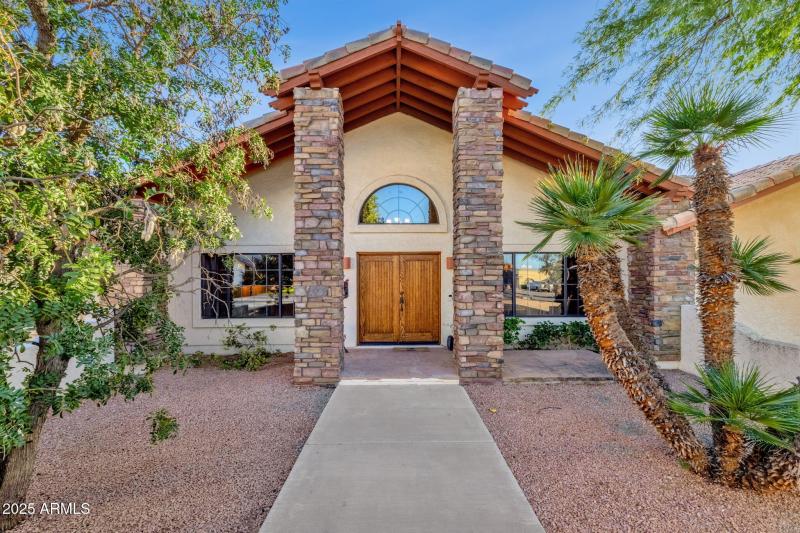 76-web-or-mls-1911-e-bruce-ave