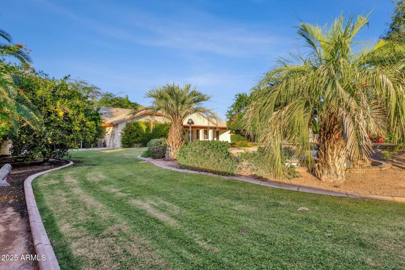 85-web-or-mls-1911-e-bruce-ave