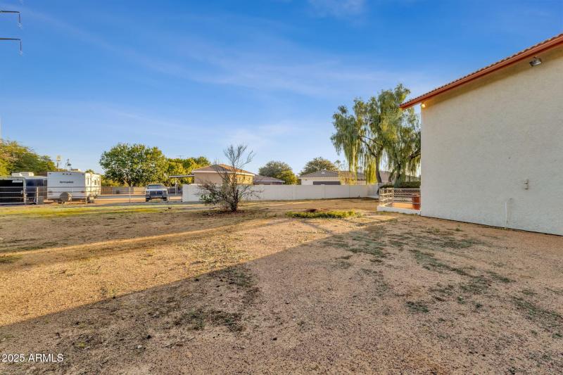 97-web-or-mls-1911-e-bruce-ave