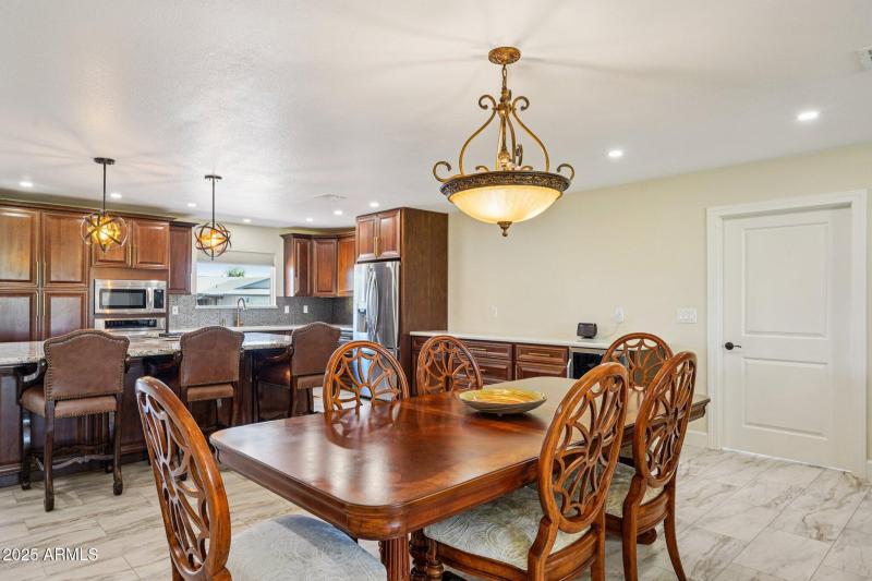 14-web-or-mls-N 109th Ave-S1511-014