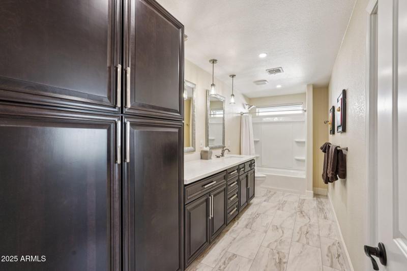 22-web-or-mls-N 109th Ave-S1511-022