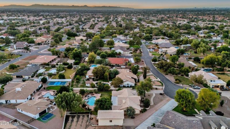 102-web-or-mls-1911-e-bruce-ave