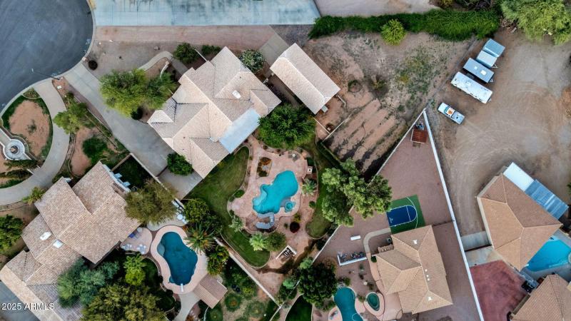 118-web-or-mls-1911-e-bruce-ave