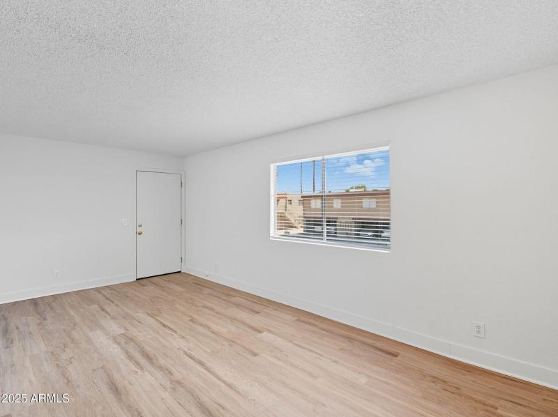 7-web-or-mls-Moreland-7