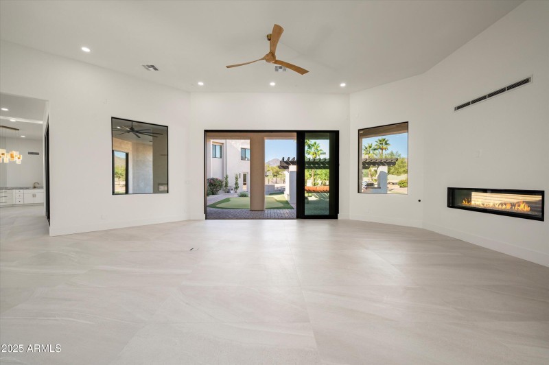 09-12816ETurquoiseAve-9