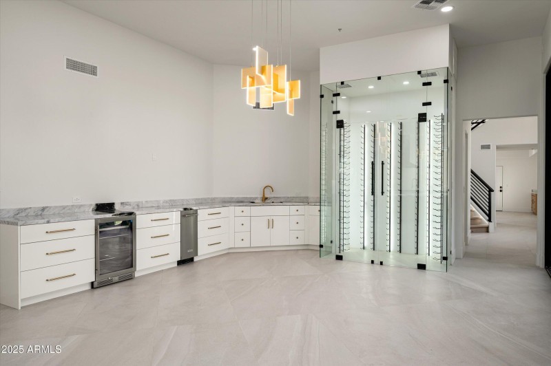 21-12816ETurquoiseAve-21