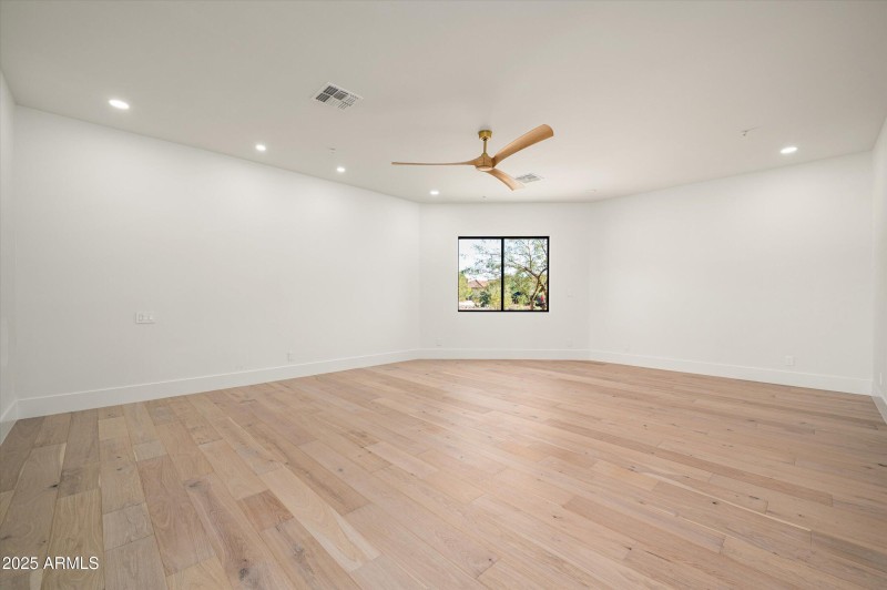 22-12816ETurquoiseAve-22