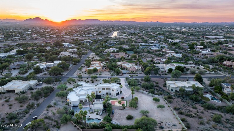 69-12816ETurquoiseAve-69