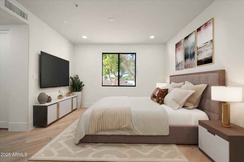 89-10 - Guest Room Downstairs 2