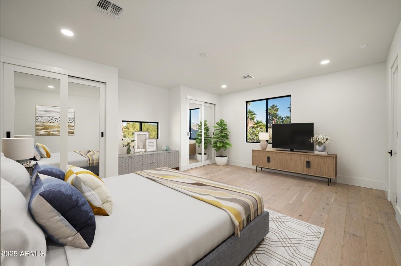 92-13 - Guest Room Upstairs 2