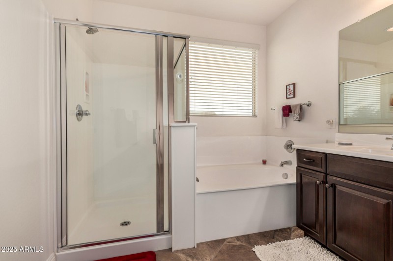 Separate Tub & Shower