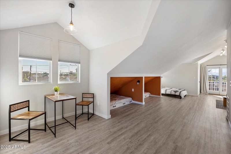 Upstairs ADU/Split Master Suite Option