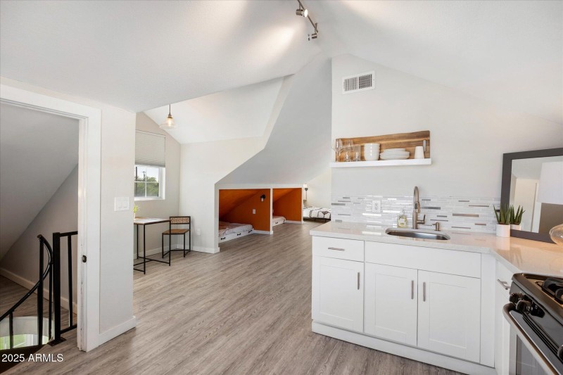 Upstairs ADU/Split Master Suite Option