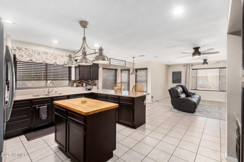 9809 W Wescott Kitchen