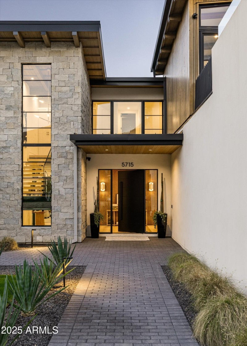 003-5715 E Monterosa St Phoenix_03