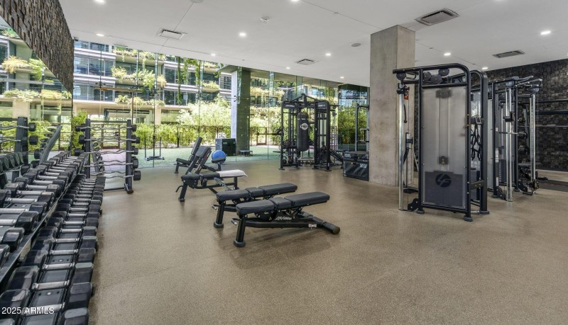 033_Free Weight Area