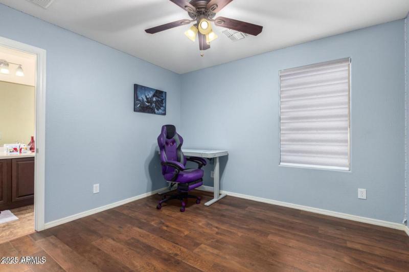 Screenshot 2025-11-17 095003