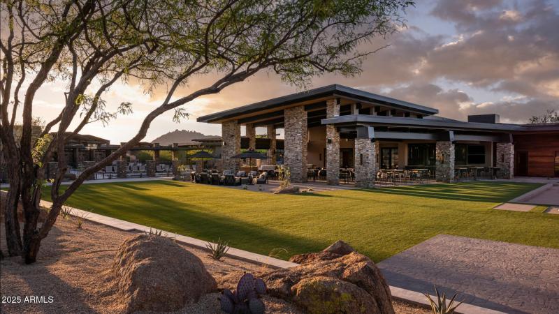 Sereno_Canyon_MHL_BKElevation_8558_1920