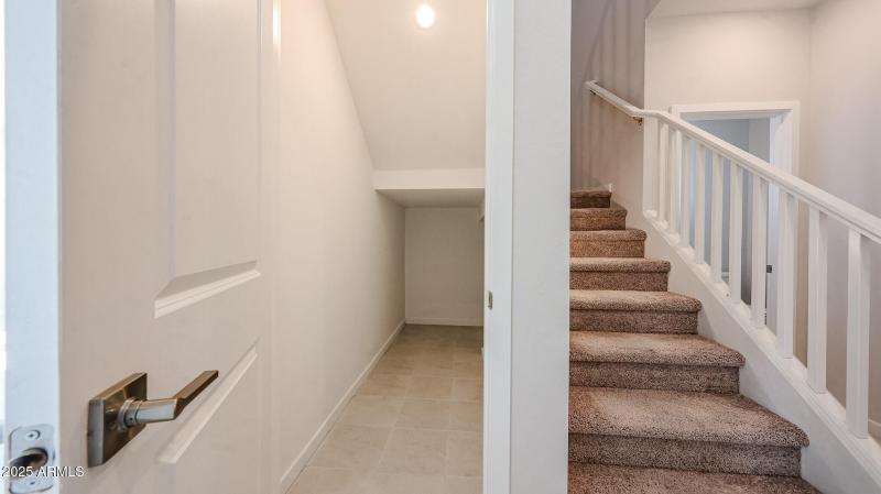 07_2-story-home-for-sale-surprise-AZ_Rea