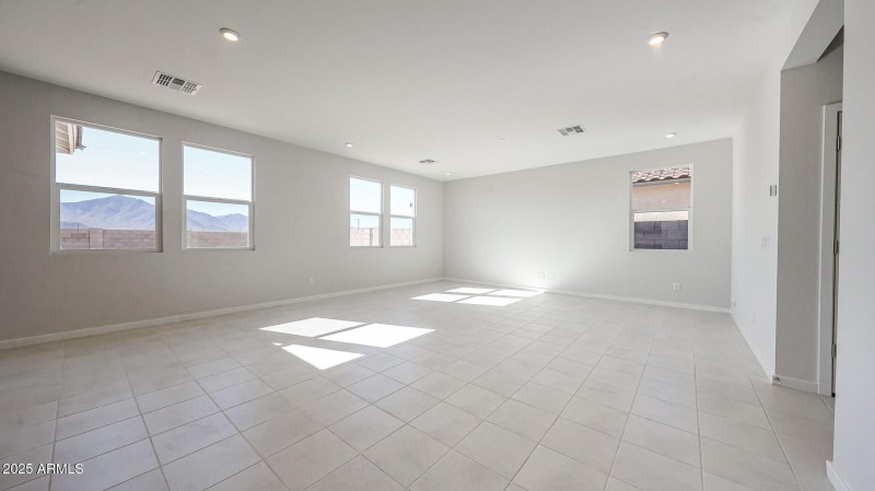 15_2-story-home-for-sale-surprise-AZ_Rea