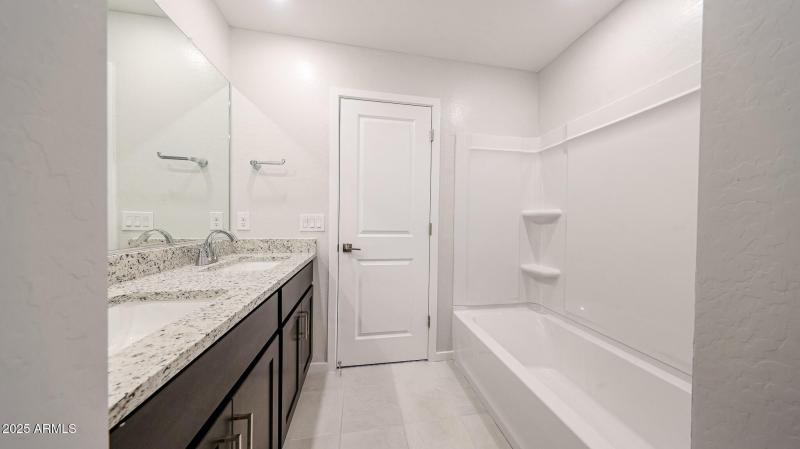 26_2-story-home-for-sale-surprise-AZ_Rea