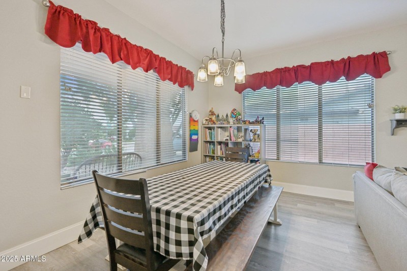 10-web-or-mls-E Decatur St-S1611-010