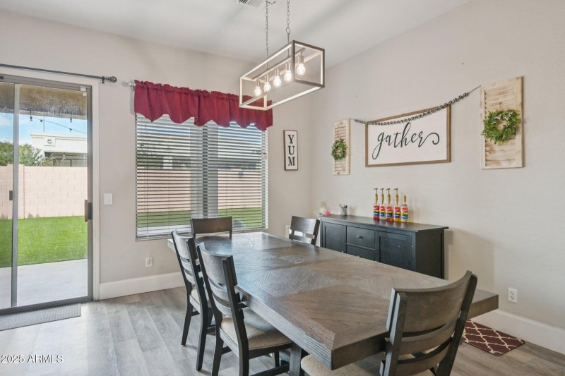 14-web-or-mls-E Decatur St-S1611-014