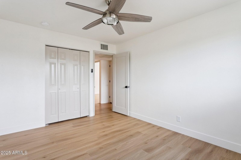 26-web-or-mls-7827-e-moreland-st