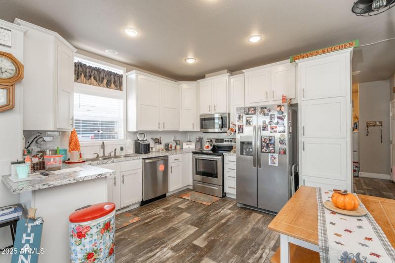 4-web-or-mls-1023-thorton-rd